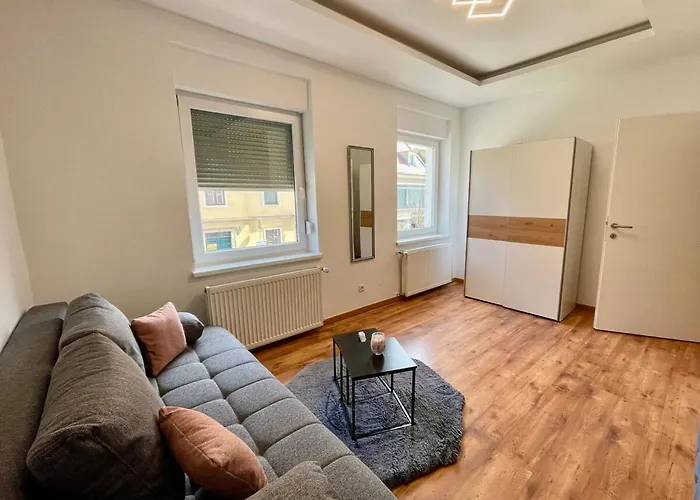 Lägenhet Stylische Naehe Stadthalle Mit Balkon *