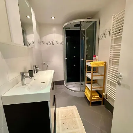 דירה Stylische Naehe Stadthalle Mit Balkon