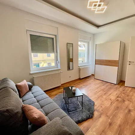 Апартаменти Stylische Naehe Stadthalle Mit Balkon *