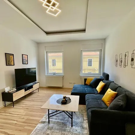 Appartement Stylische Naehe Stadthalle Mit Balkon