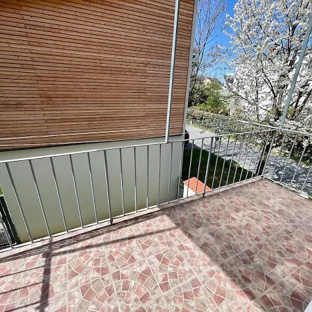 Stylische Naehe Stadthalle Mit Balkon דירה גראץ