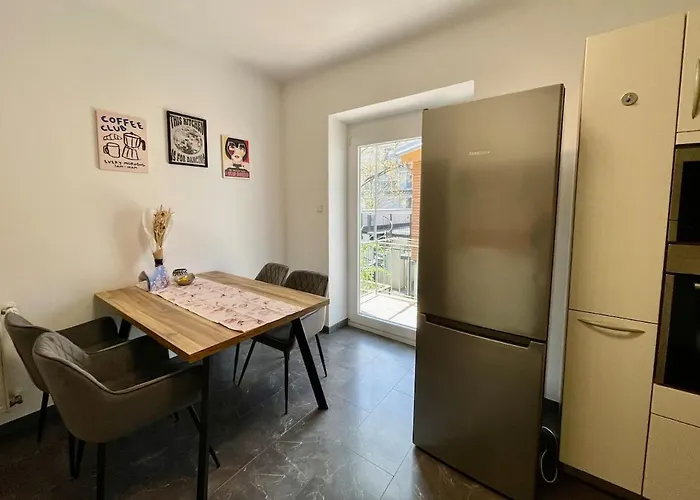 Апартаменти Stylische Naehe Stadthalle Mit Balkon *